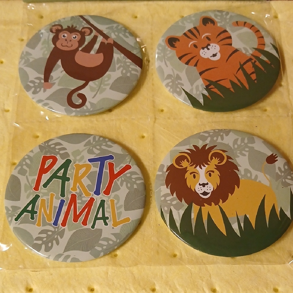 Jungle Safari Animal Party Badges  Multicolor Set of 4 NWT